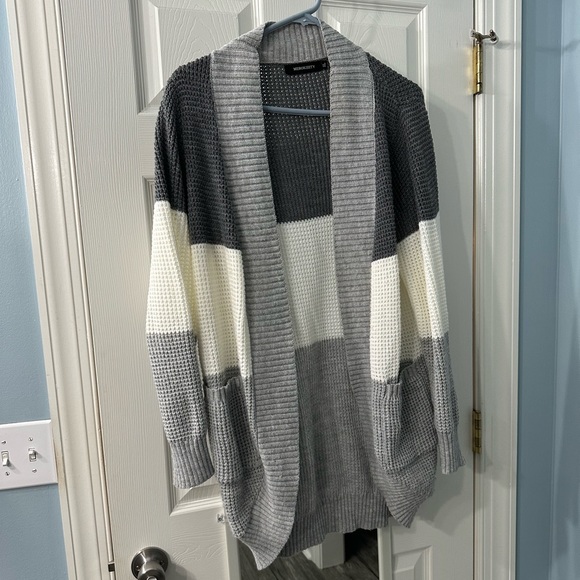 Gray color block open cardigan - Picture 4 of 6